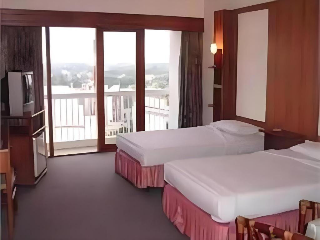 Pailyn Phitsanulok Hotel Exteriör bild