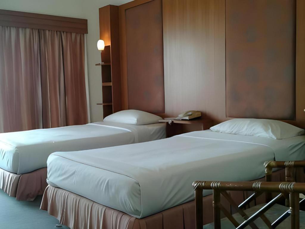 Pailyn Phitsanulok Hotel Exteriör bild