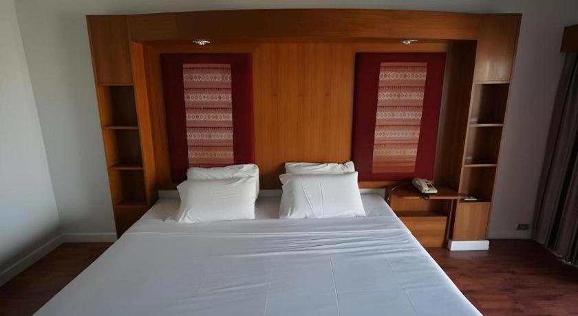 Pailyn Phitsanulok Hotel Exteriör bild