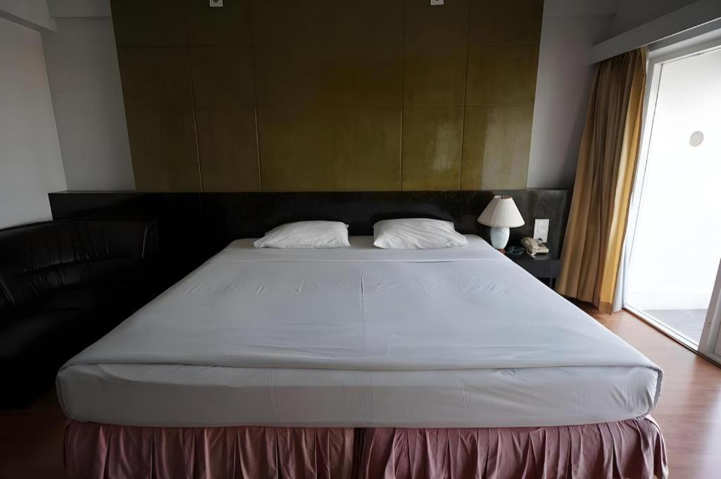Pailyn Phitsanulok Hotel Exteriör bild