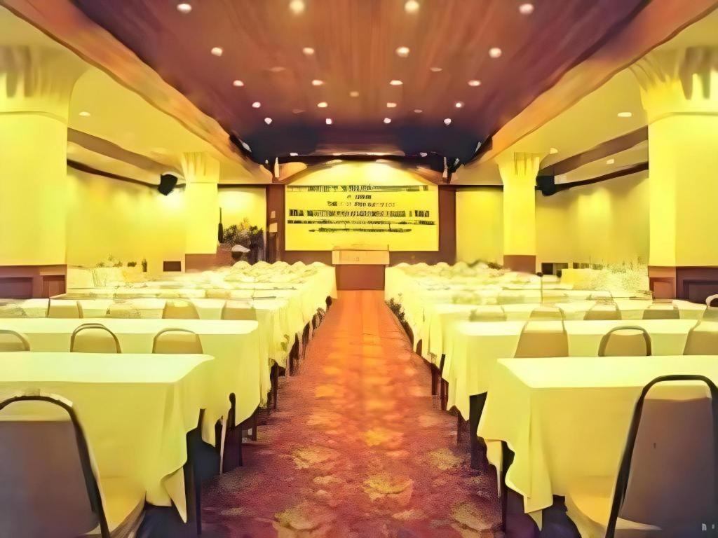 Pailyn Phitsanulok Hotel Exteriör bild